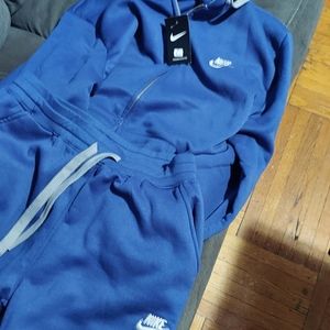 Comfortable nike jogging track suit brand new...